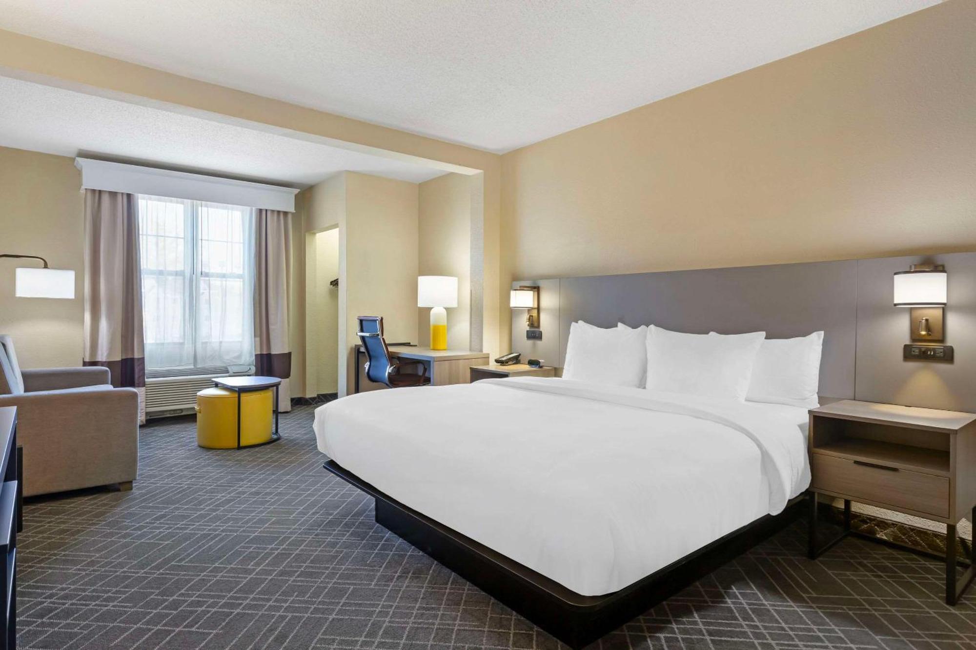 คอมฟอร์ต สวีท เฮนส์ มอลล์ Hotel วินสตัน-ซาเลม ภายนอก รูปภาพ
