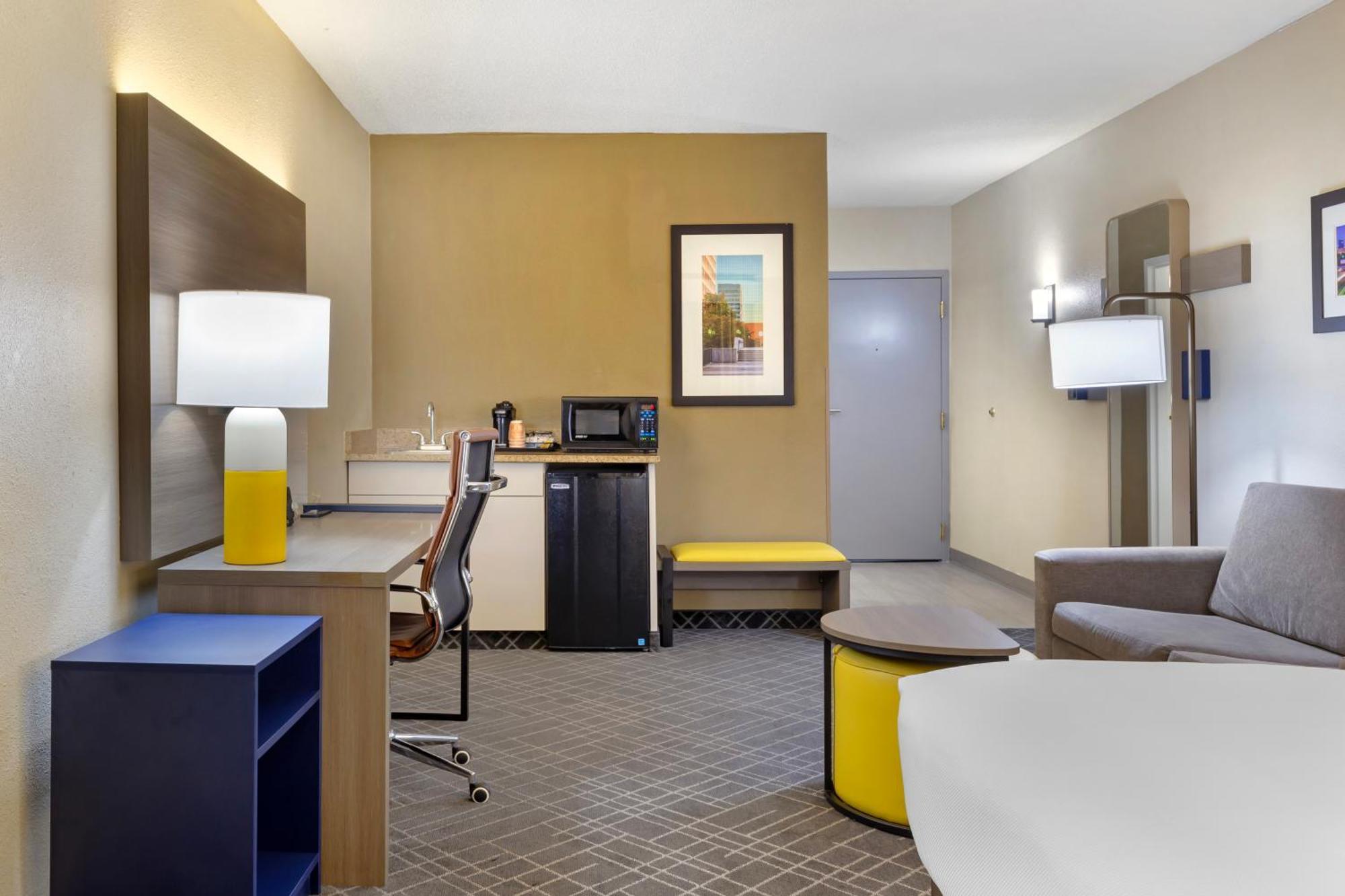 คอมฟอร์ต สวีท เฮนส์ มอลล์ Hotel วินสตัน-ซาเลม ภายนอก รูปภาพ