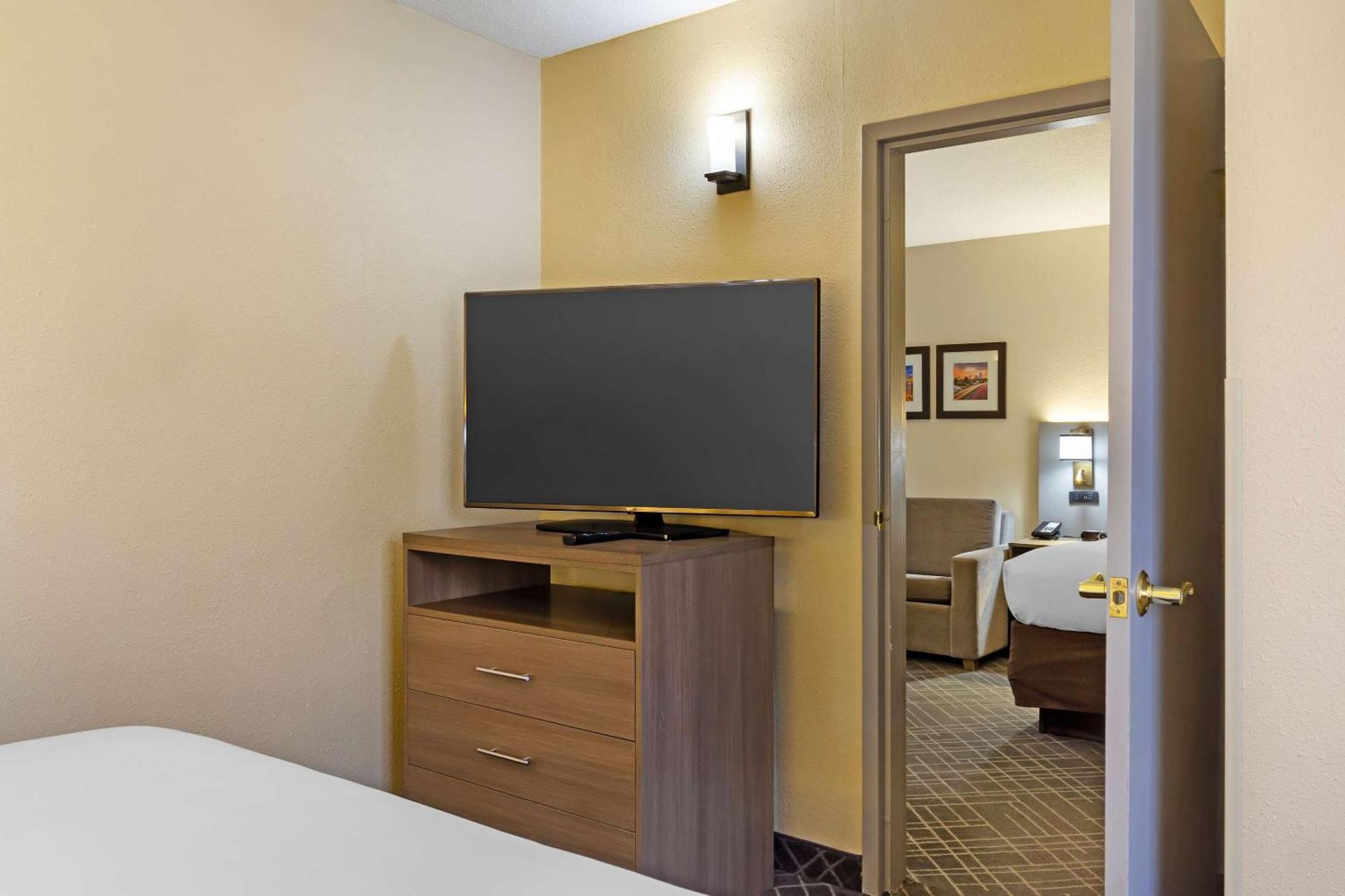 คอมฟอร์ต สวีท เฮนส์ มอลล์ Hotel วินสตัน-ซาเลม ภายนอก รูปภาพ