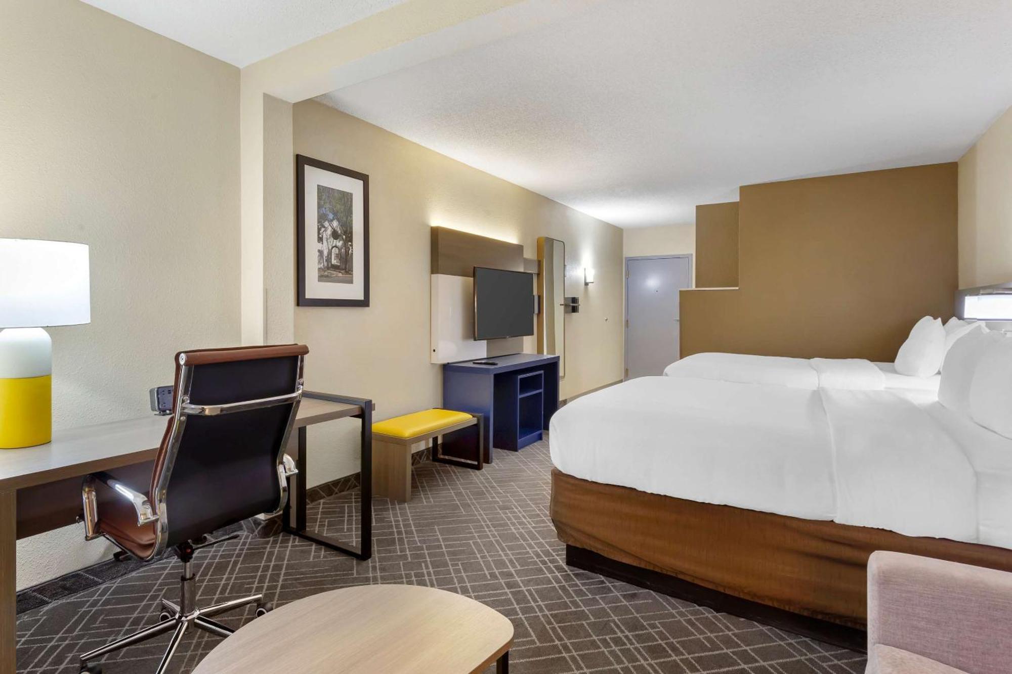 คอมฟอร์ต สวีท เฮนส์ มอลล์ Hotel วินสตัน-ซาเลม ภายนอก รูปภาพ