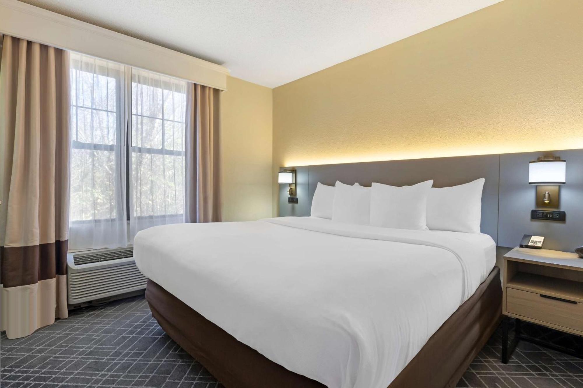 คอมฟอร์ต สวีท เฮนส์ มอลล์ Hotel วินสตัน-ซาเลม ภายนอก รูปภาพ
