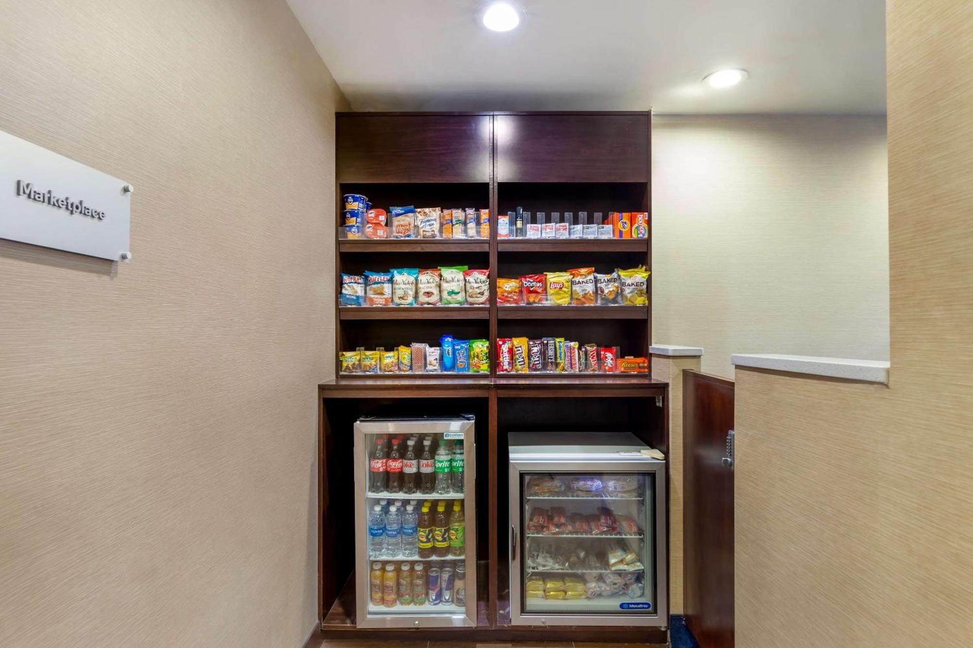 คอมฟอร์ต สวีท เฮนส์ มอลล์ Hotel วินสตัน-ซาเลม ภายนอก รูปภาพ