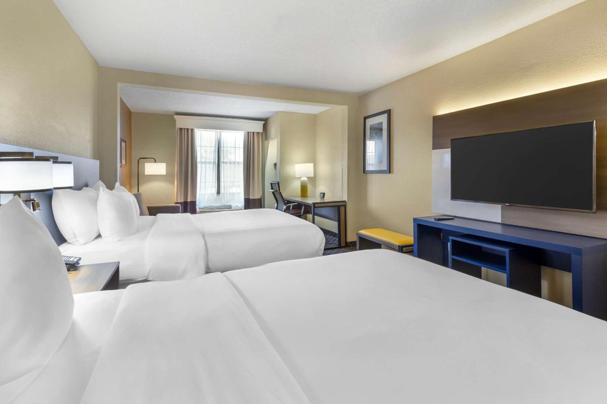 คอมฟอร์ต สวีท เฮนส์ มอลล์ Hotel วินสตัน-ซาเลม ภายนอก รูปภาพ