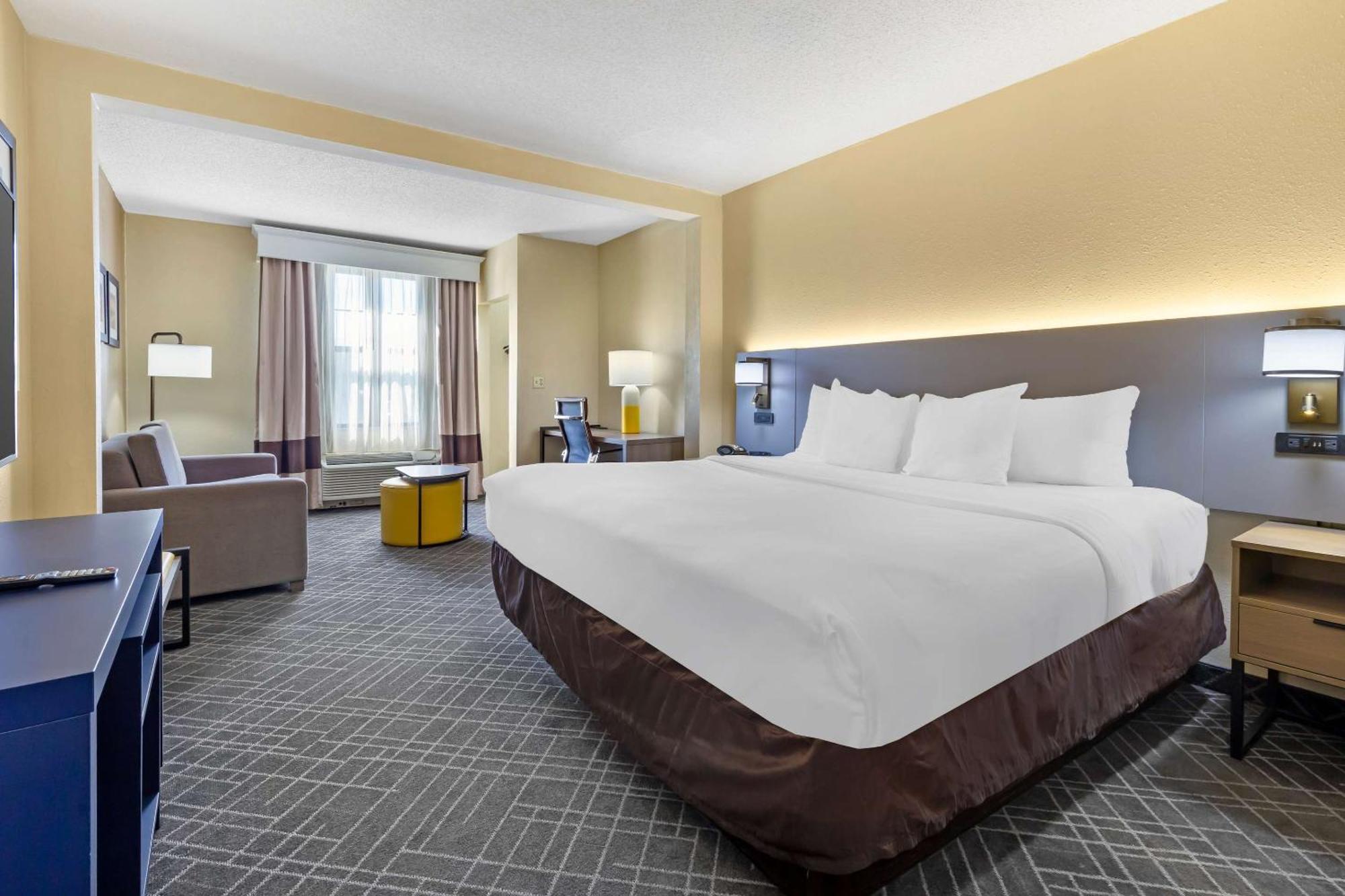 คอมฟอร์ต สวีท เฮนส์ มอลล์ Hotel วินสตัน-ซาเลม ภายนอก รูปภาพ