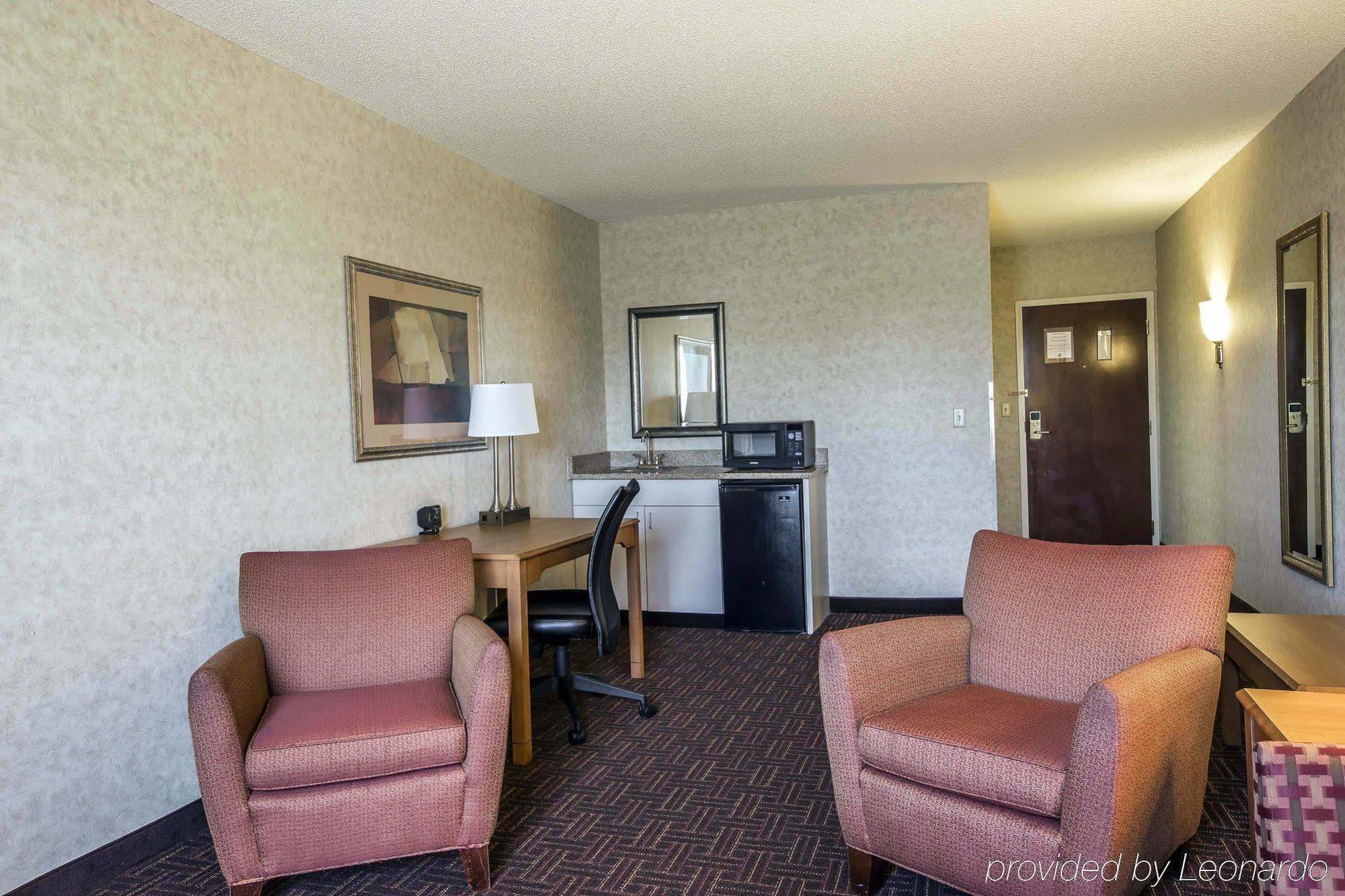 คอมฟอร์ต สวีท เฮนส์ มอลล์ Hotel วินสตัน-ซาเลม ภายนอก รูปภาพ